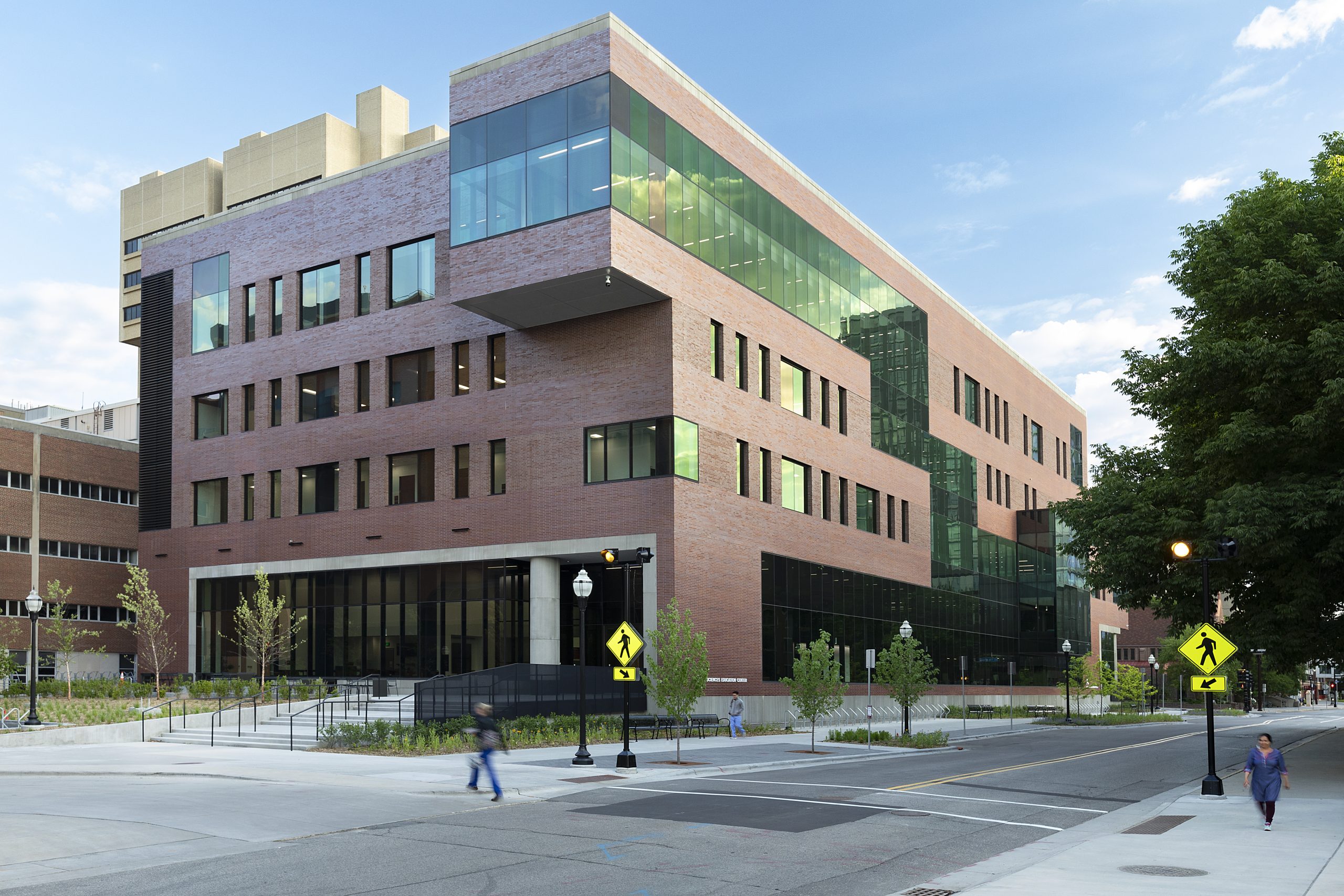 Health Sciences Education Center receives FAB Interior Design Award - IMEG